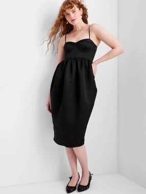 Future Collective Women's Holiday Sweetheart Bubble Satin Midi Dress Black Small